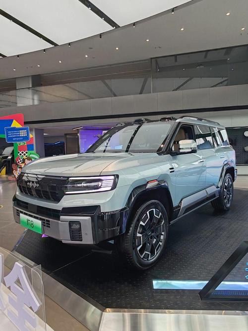 重庆298比亚迪方程豹硬派越野的爆款，英菲尼迪35周年与你共成长